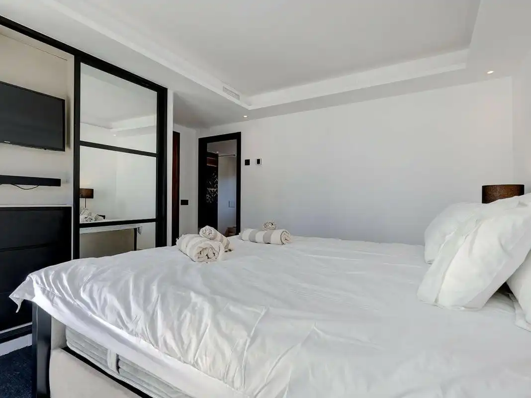 Schlafzimmer von Haus oder Chalet zur Miete in Marbella mit Klimaanlage, Privatgarten und Terrasse