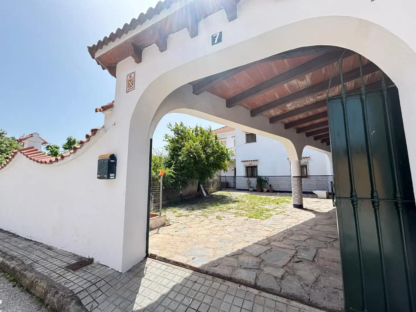Vista exterior de Casa o chalet en venta en Algeciras con Jardín privado y Piscina