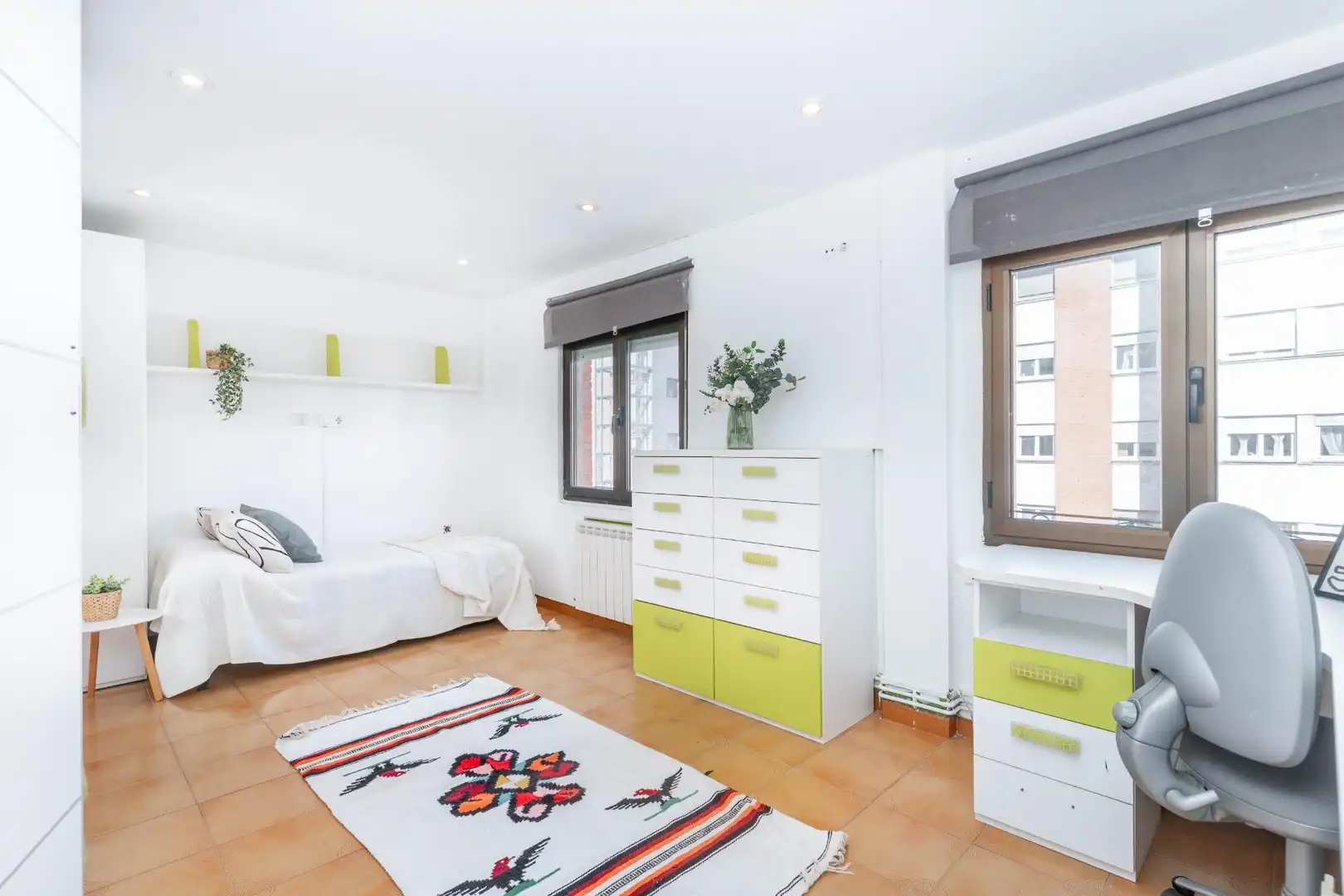 Habitación de Piso en venta en Avilés con Calefacción