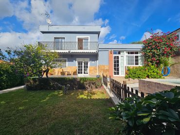 Chalet con balcón en venta en Carrer de la Penya Roja