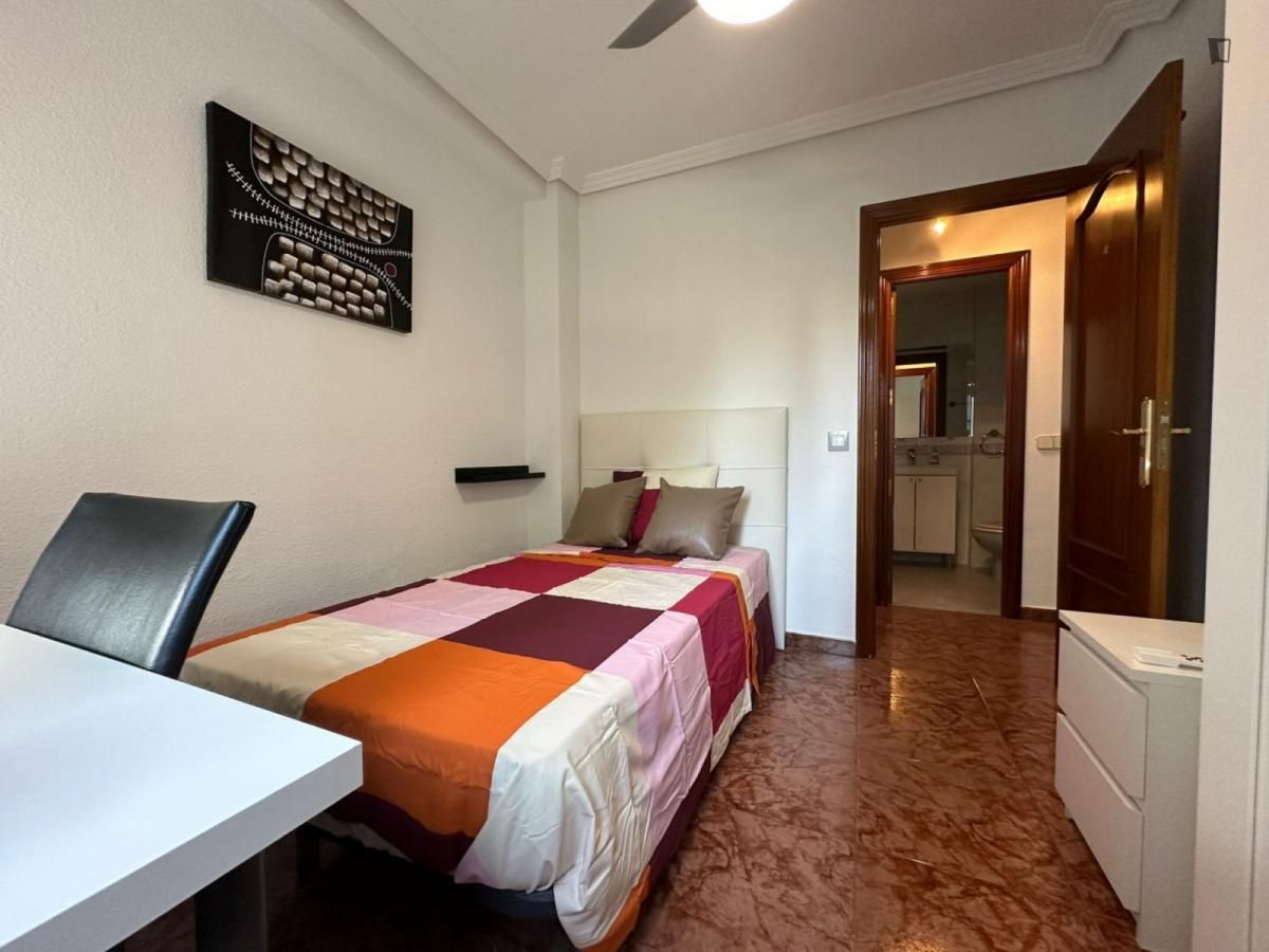Apartment to share in Centro