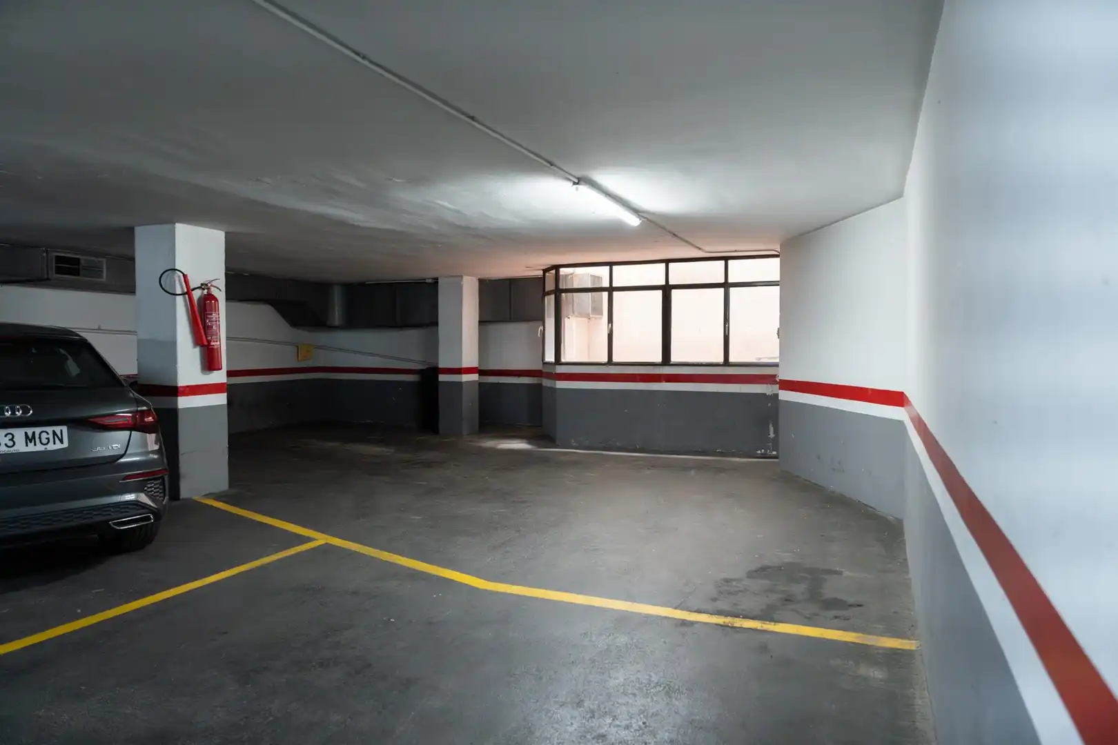 Parkplatz von Dachboden zum Verkauf in Barcelona mit Klimaanlage, Heizung und Terrasse
