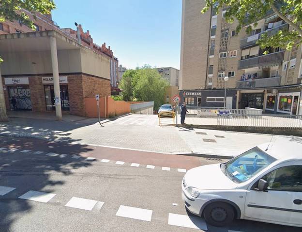 Garaje en Venta en Calle de José del Prado y Palacio, 2 en Media Legua