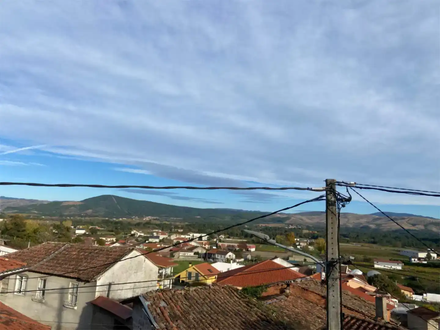 Vista exterior de Casa adosada en venda en Oímbra