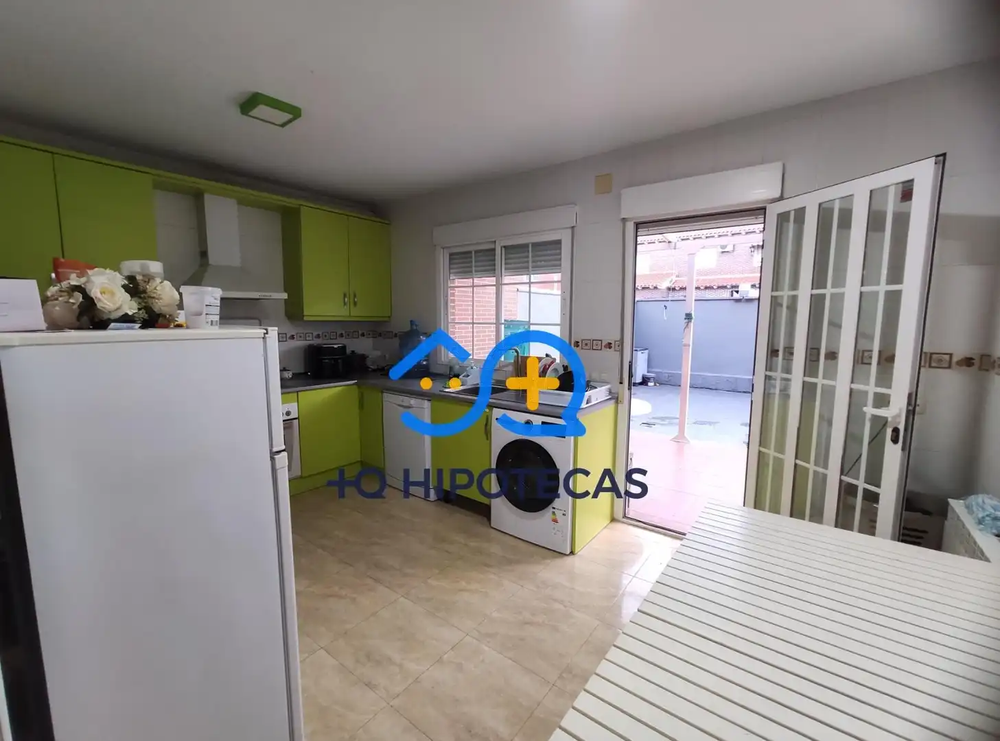 Cuina de Casa adosada en venda en Yeles amb Aire condicionat i Terrassa