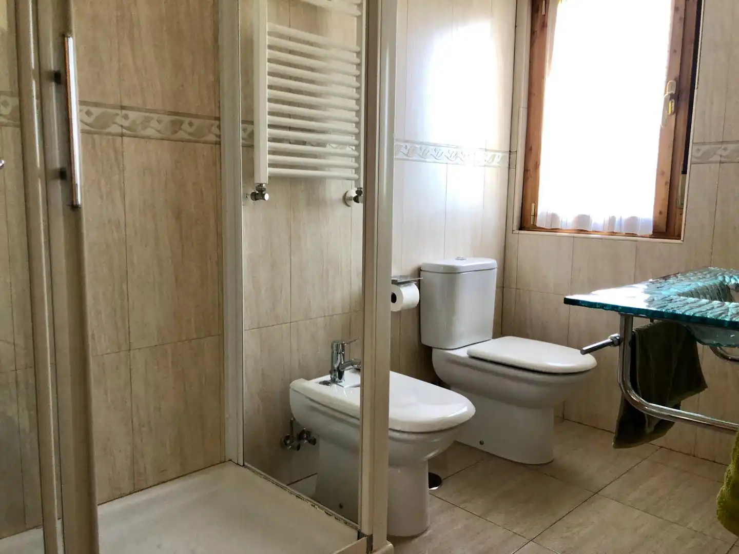 Bany de Casa o xalet en venda en El Astillero   amb Calefacció, Jardí privat i Terrassa