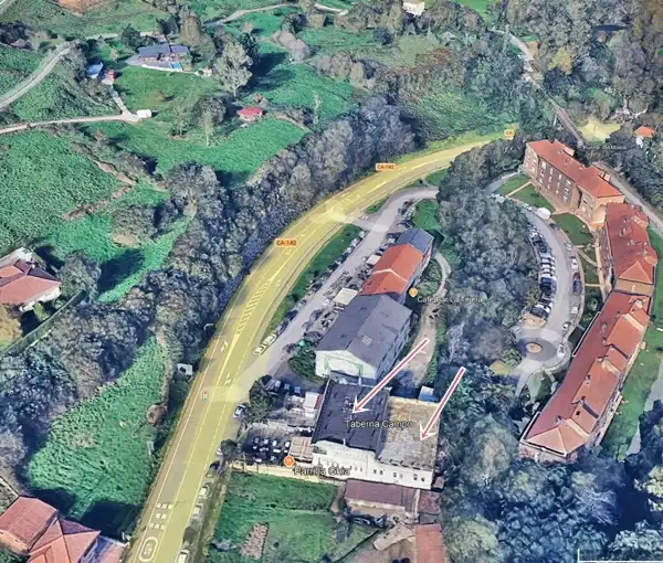 Vista exterior de Edifici en venda en Villaescusa (Cantabria)