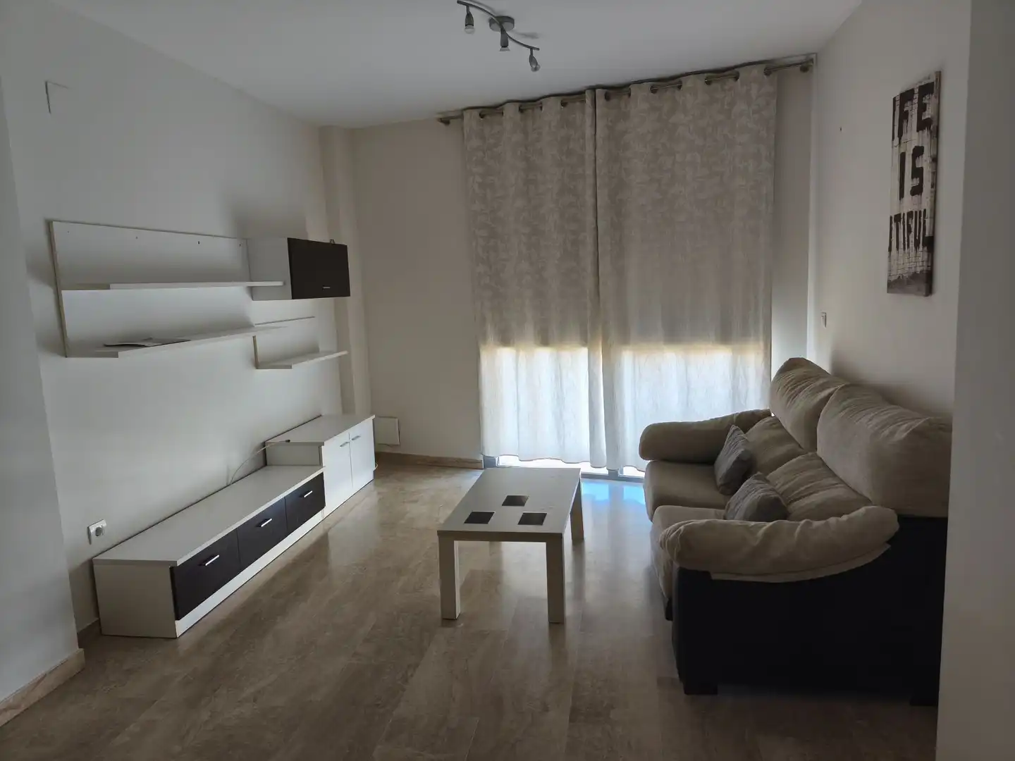 Sala de estar de Piso de alquiler en Aljaraque con Aire acondicionado y Amueblado