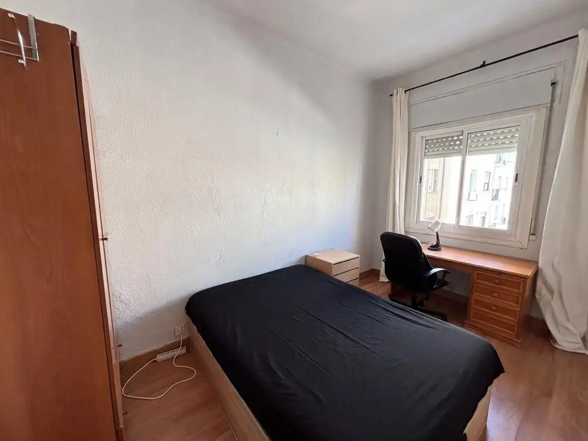 Bedroom of Flat for rent in Madrid