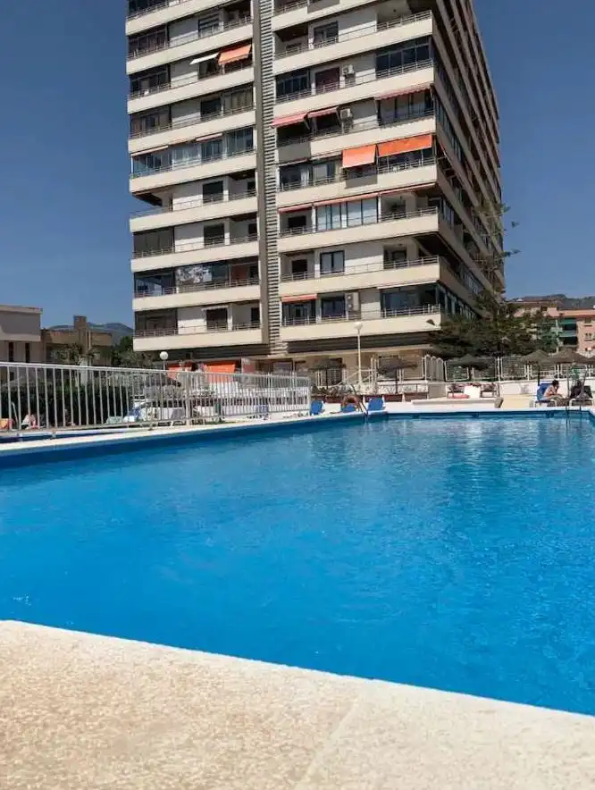 Piscina de Apartamento en venta en Torremolinos con Aire acondicionado, Calefacción y Piscina