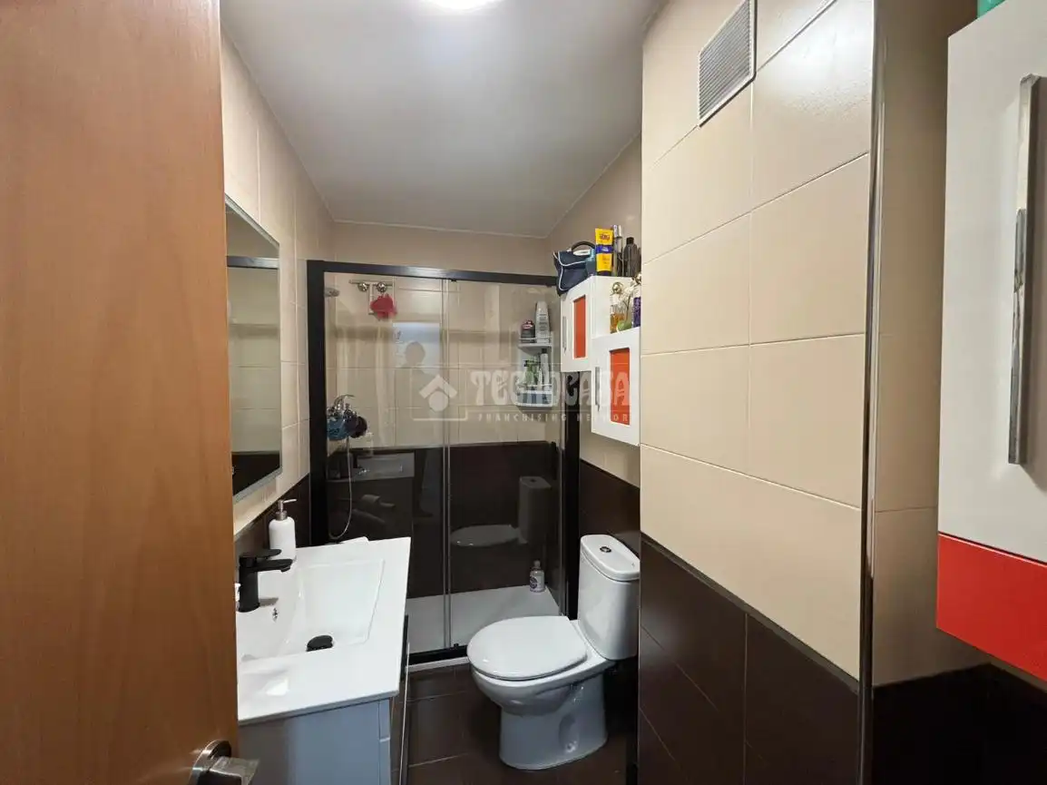 Baño de Piso en venta en Mengíbar con Aire acondicionado y Parquet