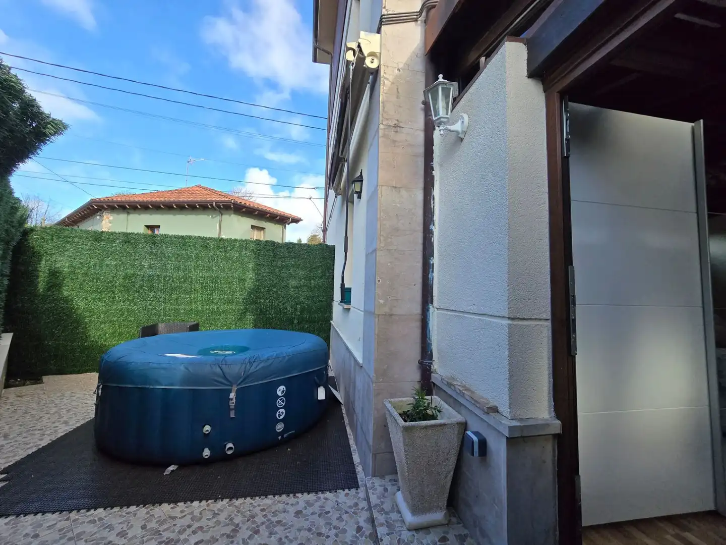 Vista exterior de Piso en venta en Llanes con Calefacción, Terraza y Trastero