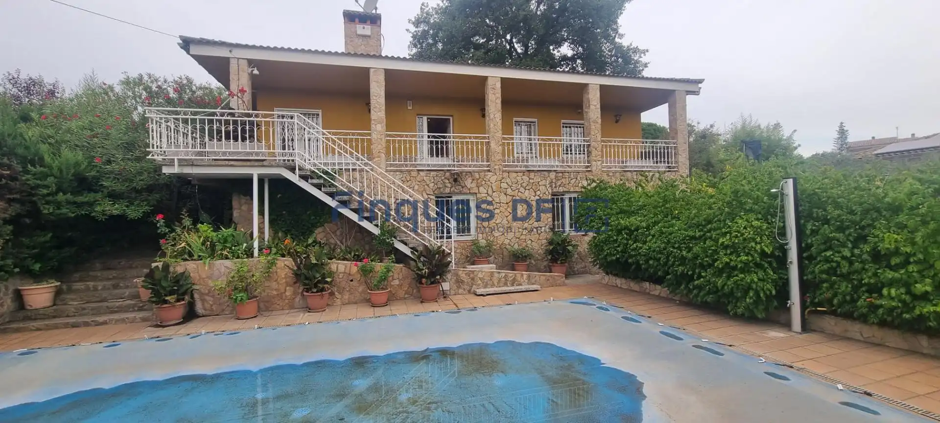 Detached house with garden for sale in Sils