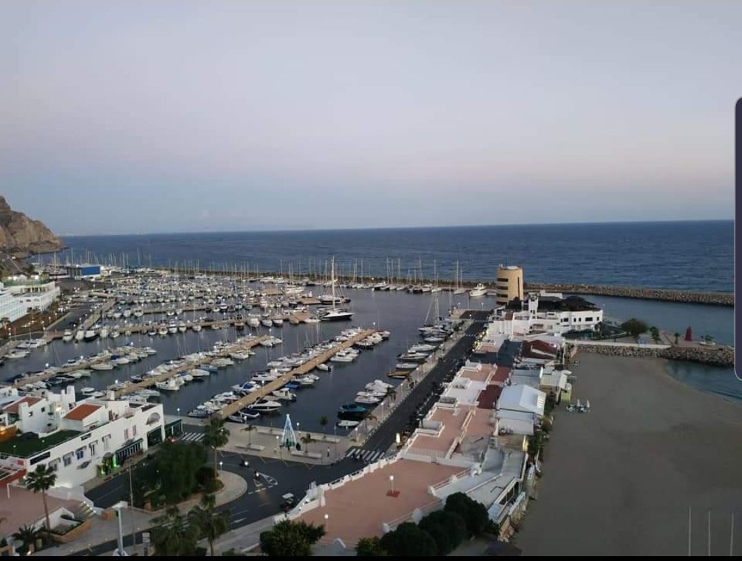 Vista exterior de Pis de lloguer en Roquetas de Mar amb Aire condicionat, Calefacció i Terrassa