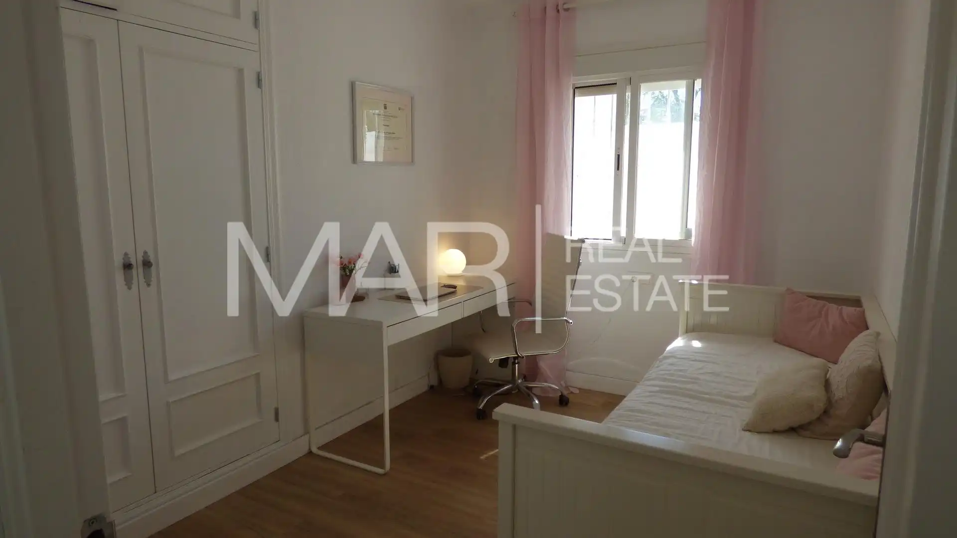 Bedroom of Houses for sale in Chiclana de la Frontera