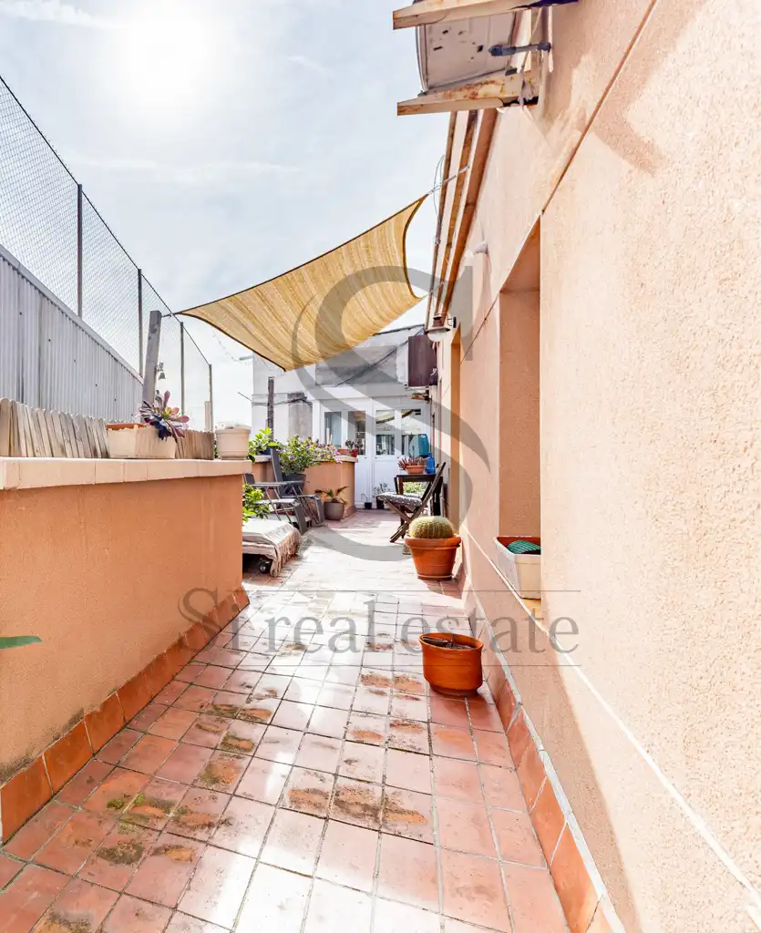 Vista exterior de Ático en venta en Barcelona con Aire acondicionado, Calefacción y Parquet