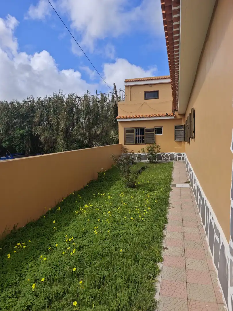 Vista exterior de Casa o chalet en venta en Tacoronte con Jardín privado, Trastero y Horno