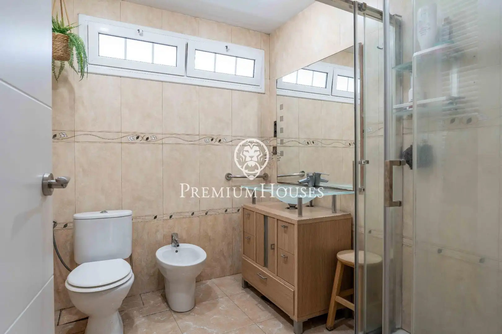 Baño de Planta baja en venta en Sitges con Calefacción, Jardín privado y Terraza
