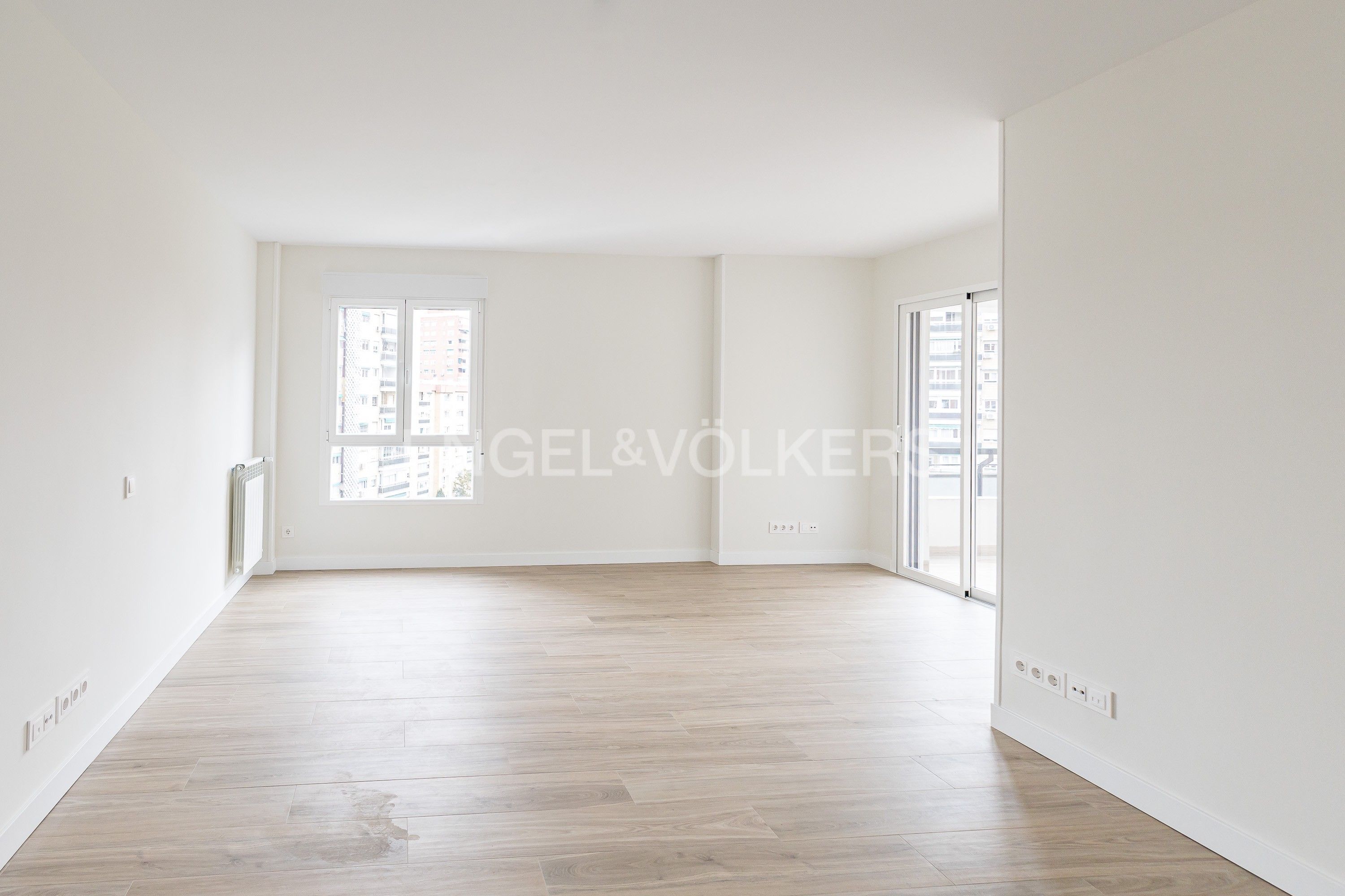 Sala d'estar de Apartament de lloguer en  Madrid Capital amb Aire condicionat, Calefacció i Terrassa