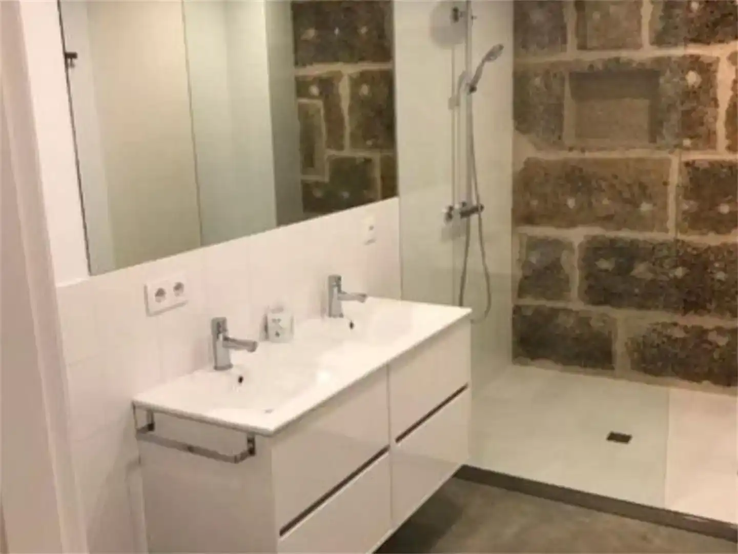 Bathroom of Flat for rent in Vigo 