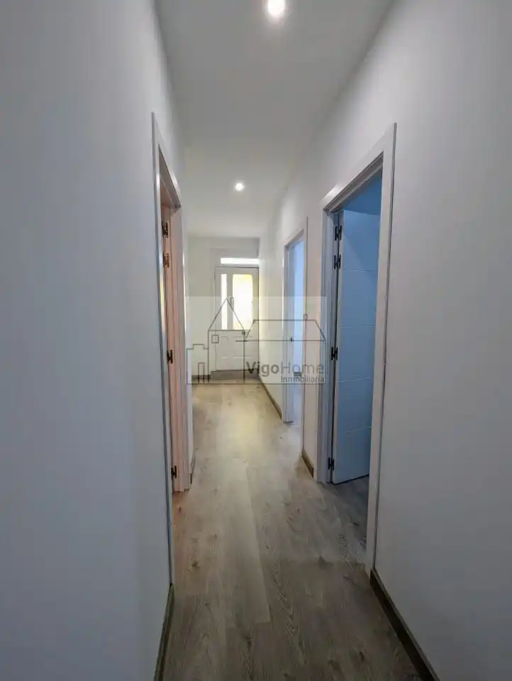 Flat for rent in Vigo   with Heating, Terrace and Storage room