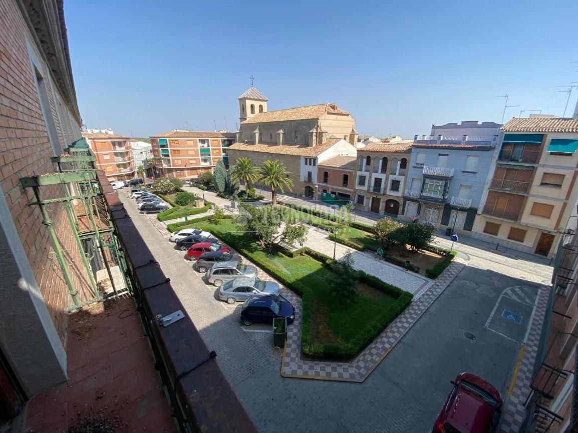 Exterior view of Flat for sale in Torredonjimeno  with Air Conditioner, Heating and Terrace
