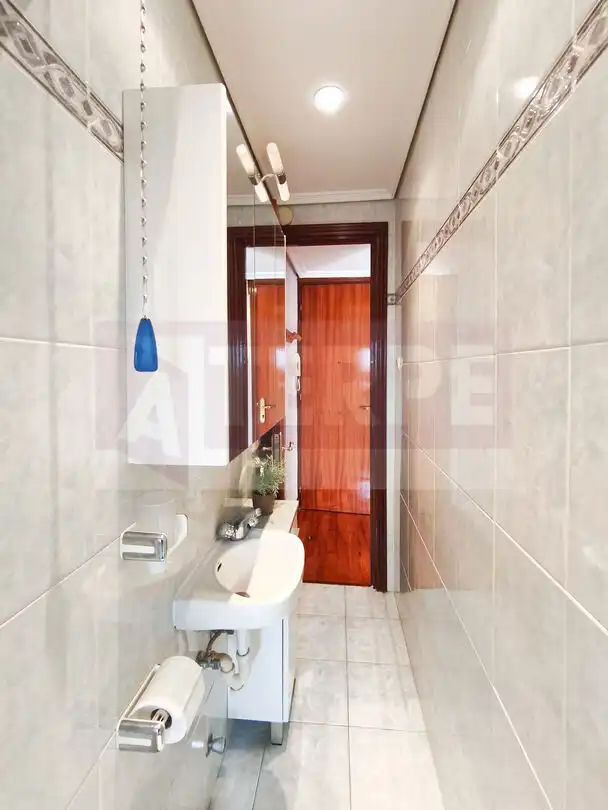 Bathroom of Flat for sale in Errenteria  with Furnished and Balcony