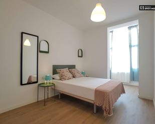 Bedroom of Flat to share in  Barcelona Capital  with Air Conditioner, Heating and Terrace