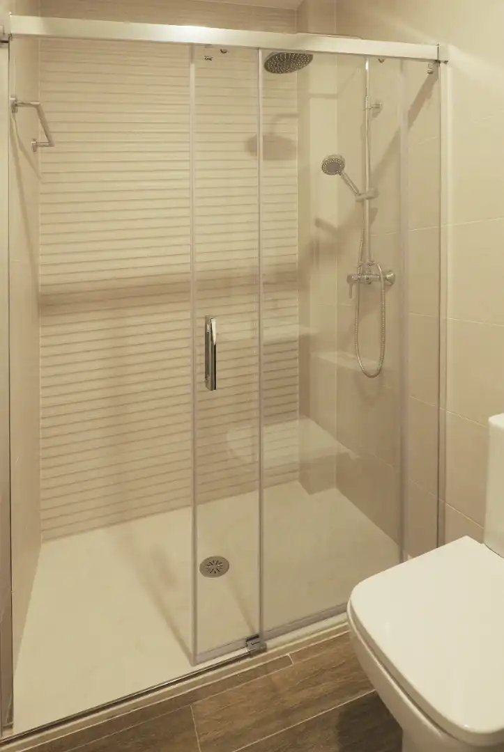 Bathroom of Flat for rent in Sevilla  with Air Conditioner, Furnished and Oven