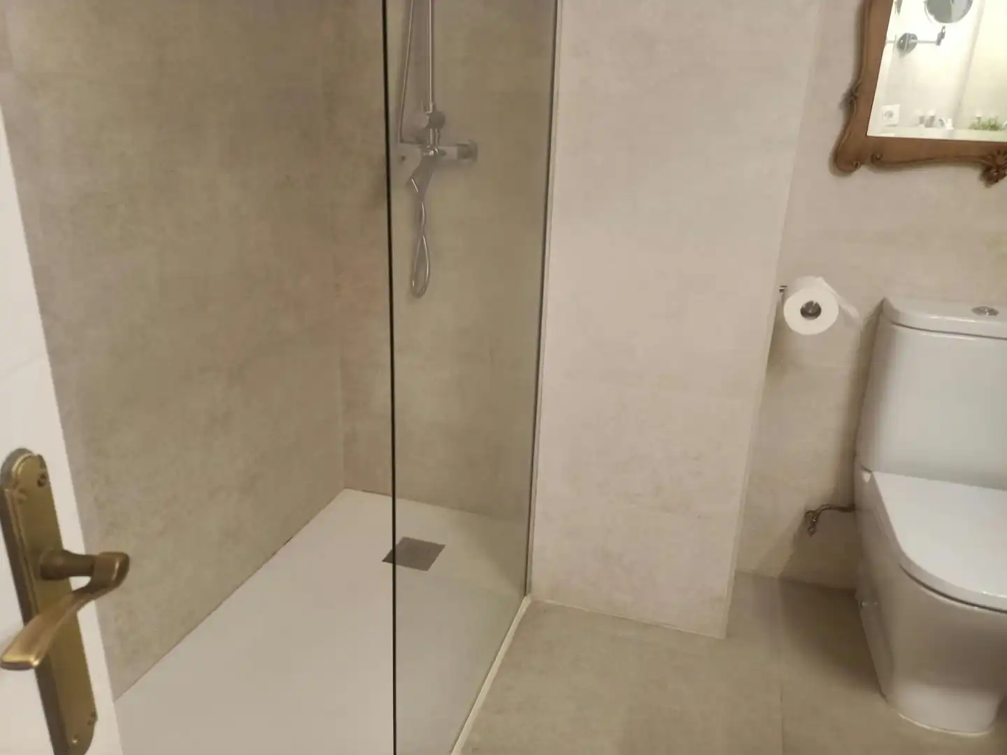 Bathroom of Flat for sale in Gijón   with Heating, Parquet flooring and Furnished