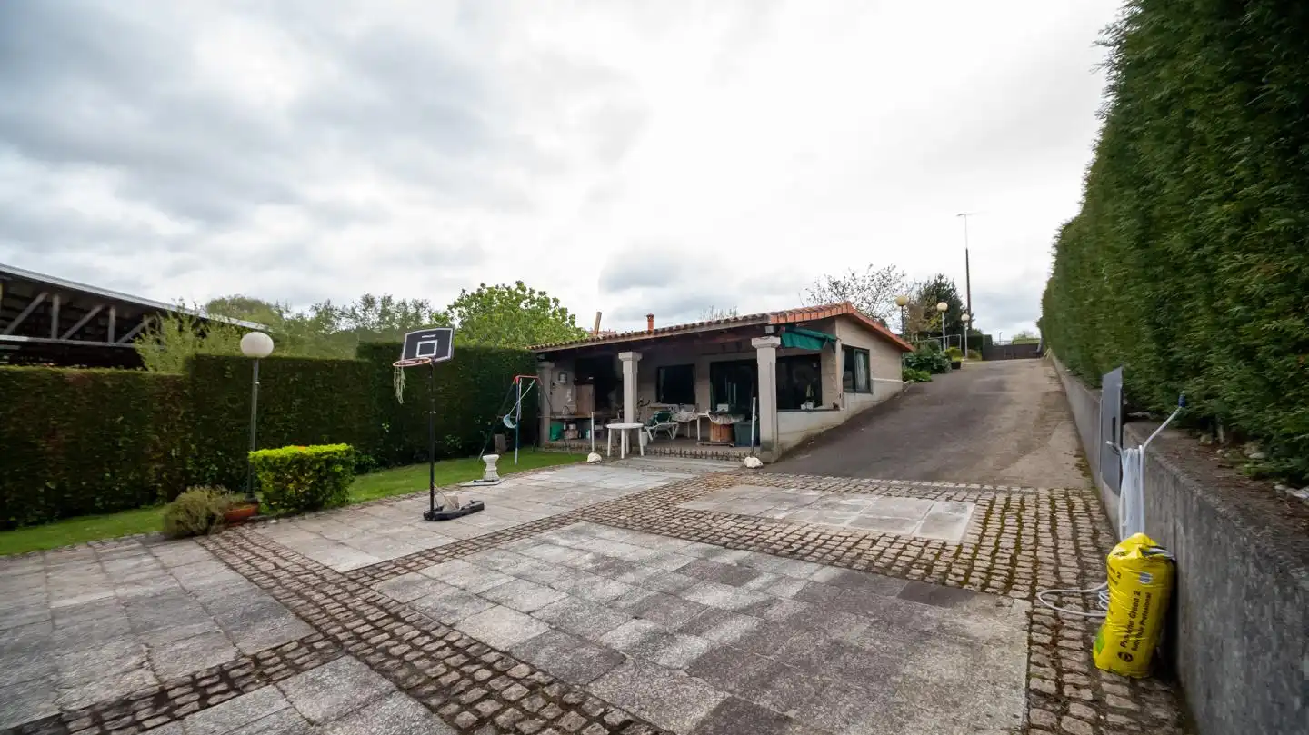 Vista exterior de Casa o xalet en venda en Culleredo amb Jardí privat, Terrassa i Traster