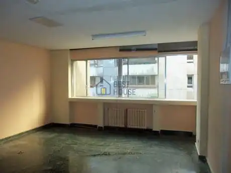 Oficina de lloguer en León Capital 