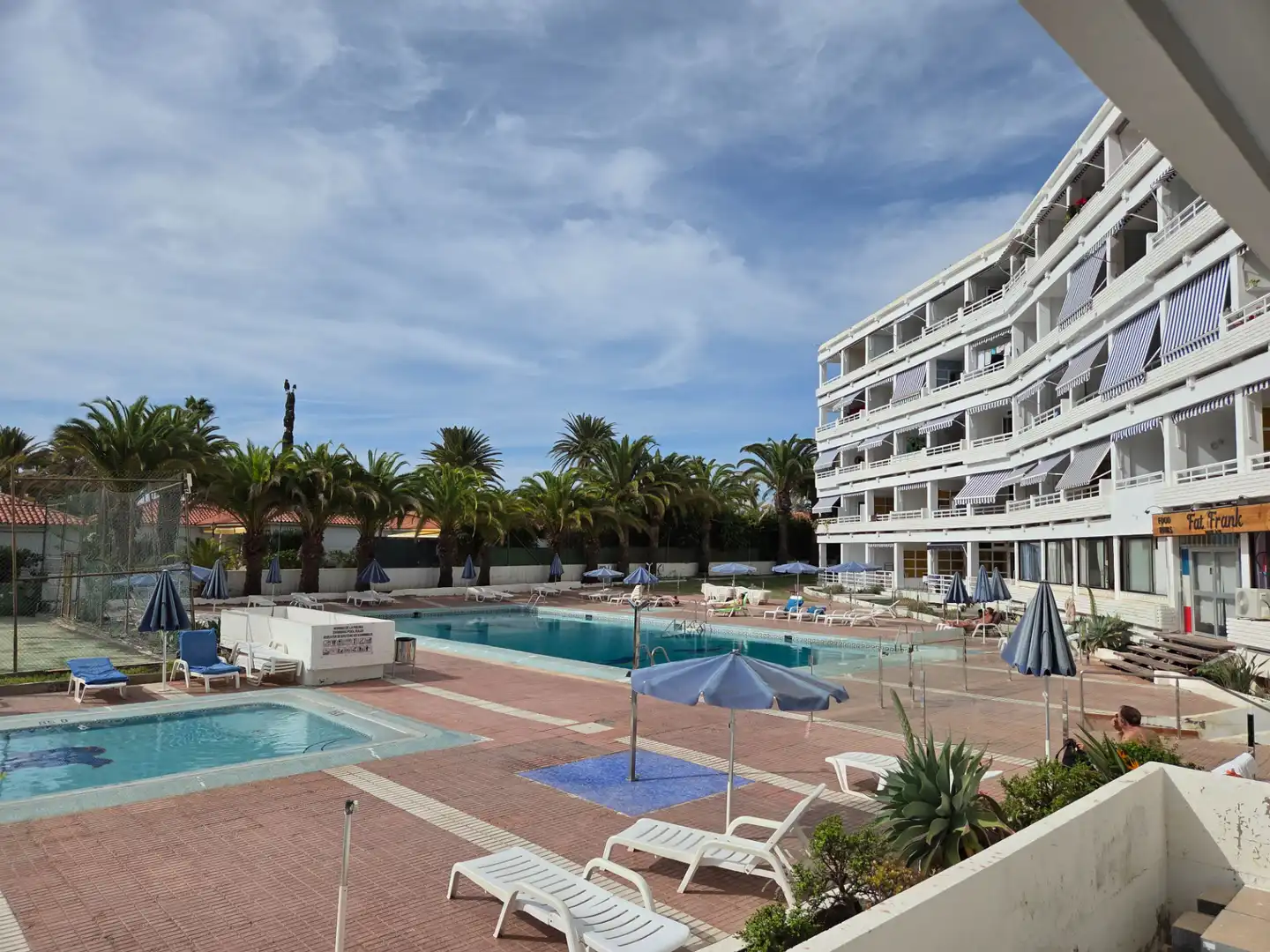 Piscina de Apartamento en venta en San Bartolomé de Tirajana con Aire acondicionado, Amueblado y Lavadora