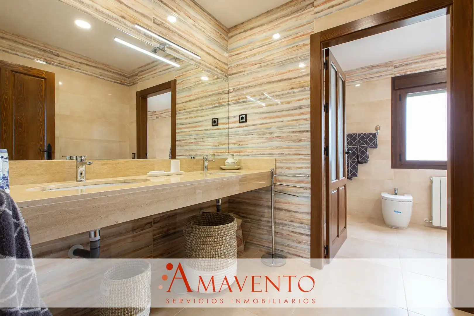 Bathroom of Country homes for sale in Talamanca de Jarama  with Air Conditioner, Heating and Private garden