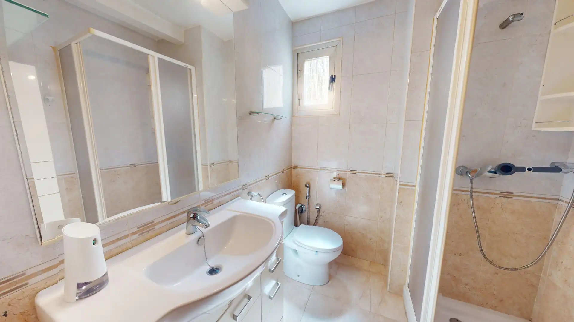 Bathroom of Flat for sale in Villajoyosa / La Vila Joiosa  with Air Conditioner, Furnished and Balcony