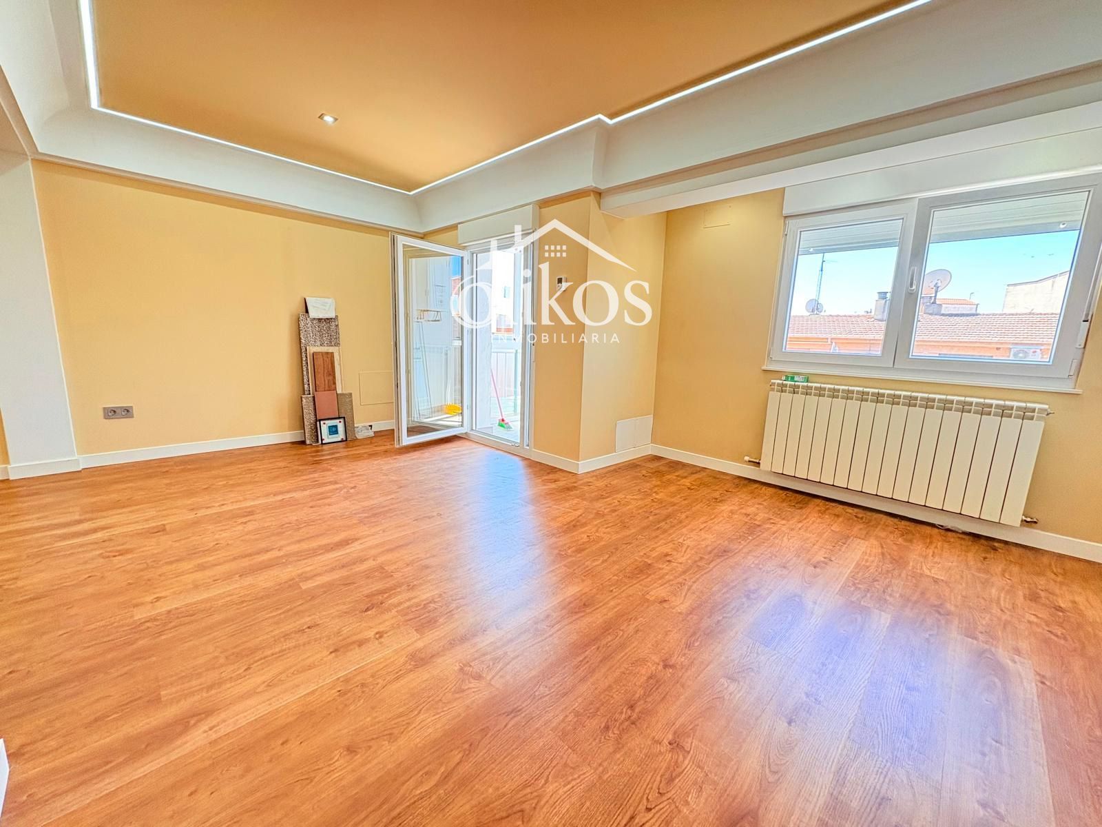 Exterior view of Flat for sale in Salamanca Capital  with Heating
