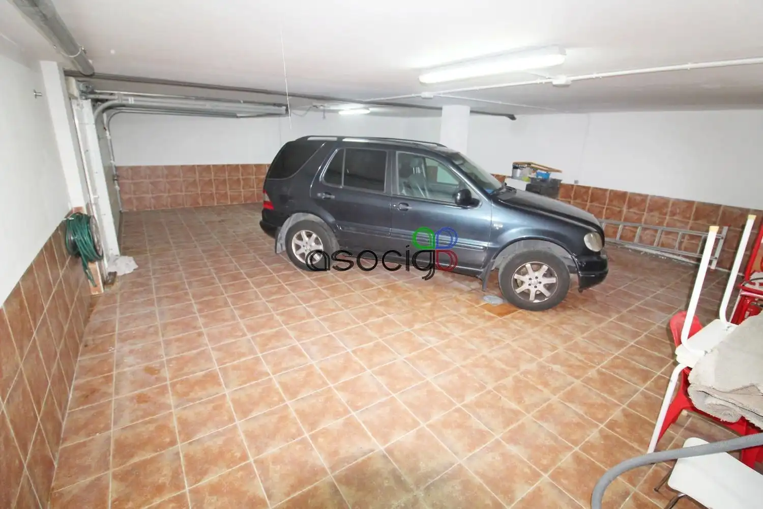 Aparcament de Casa o xalet en venda en Guadalajara amb Calefacció, Terrassa i Piscina