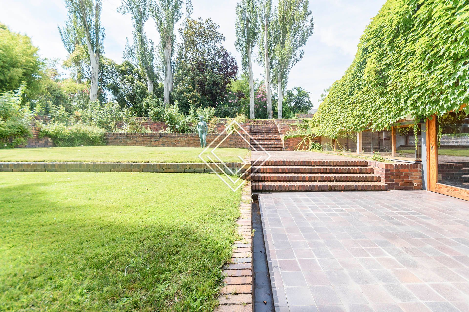 Garden of House or chalet for sale in  Madrid Capital  with Private garden, Terrace and Storage room