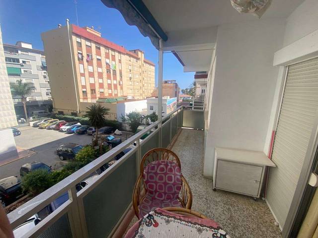 Piso en Venta en Avenida Antonio Toré Toré, 22 en Poniente - Faro