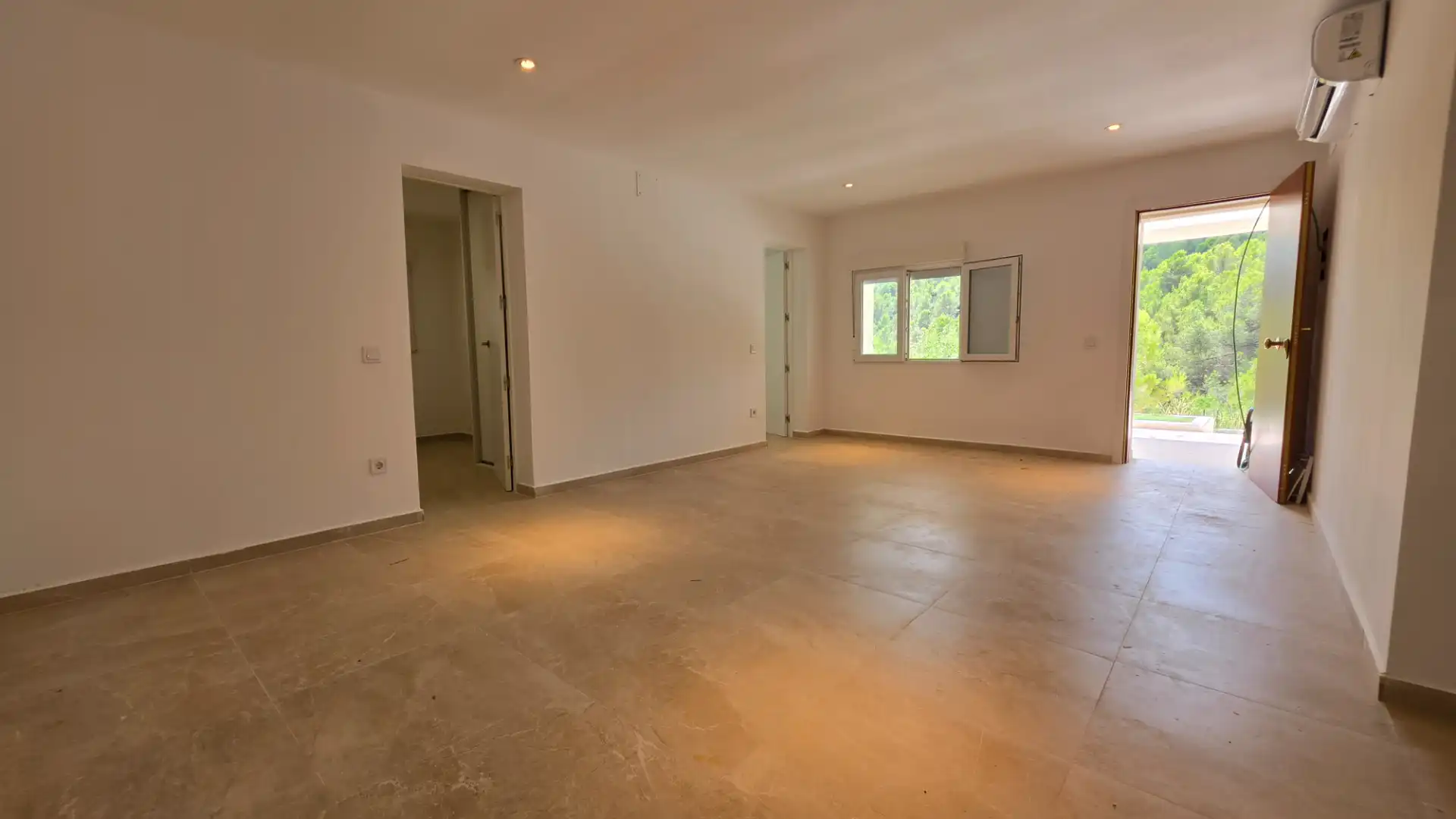 Houses for sale in Almoster  with Air Conditioner, Heating and Private garden