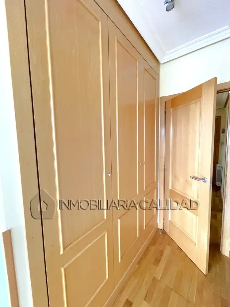 Schlafzimmer von Wohnung zur Miete in Burgos mit Heizung, Terrasse und Abstellraum