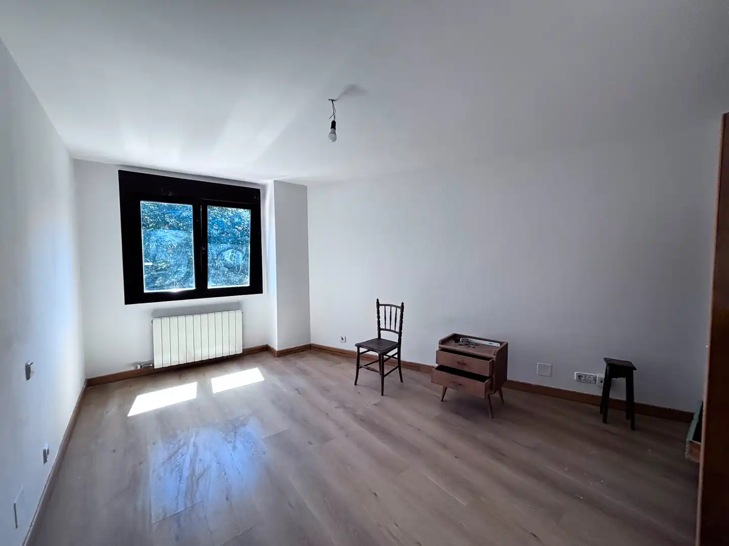 Schlafzimmer von Einfamilien-Reihenhaus zum Verkauf in Burgos mit Heizung, Terrasse und Abstellraum