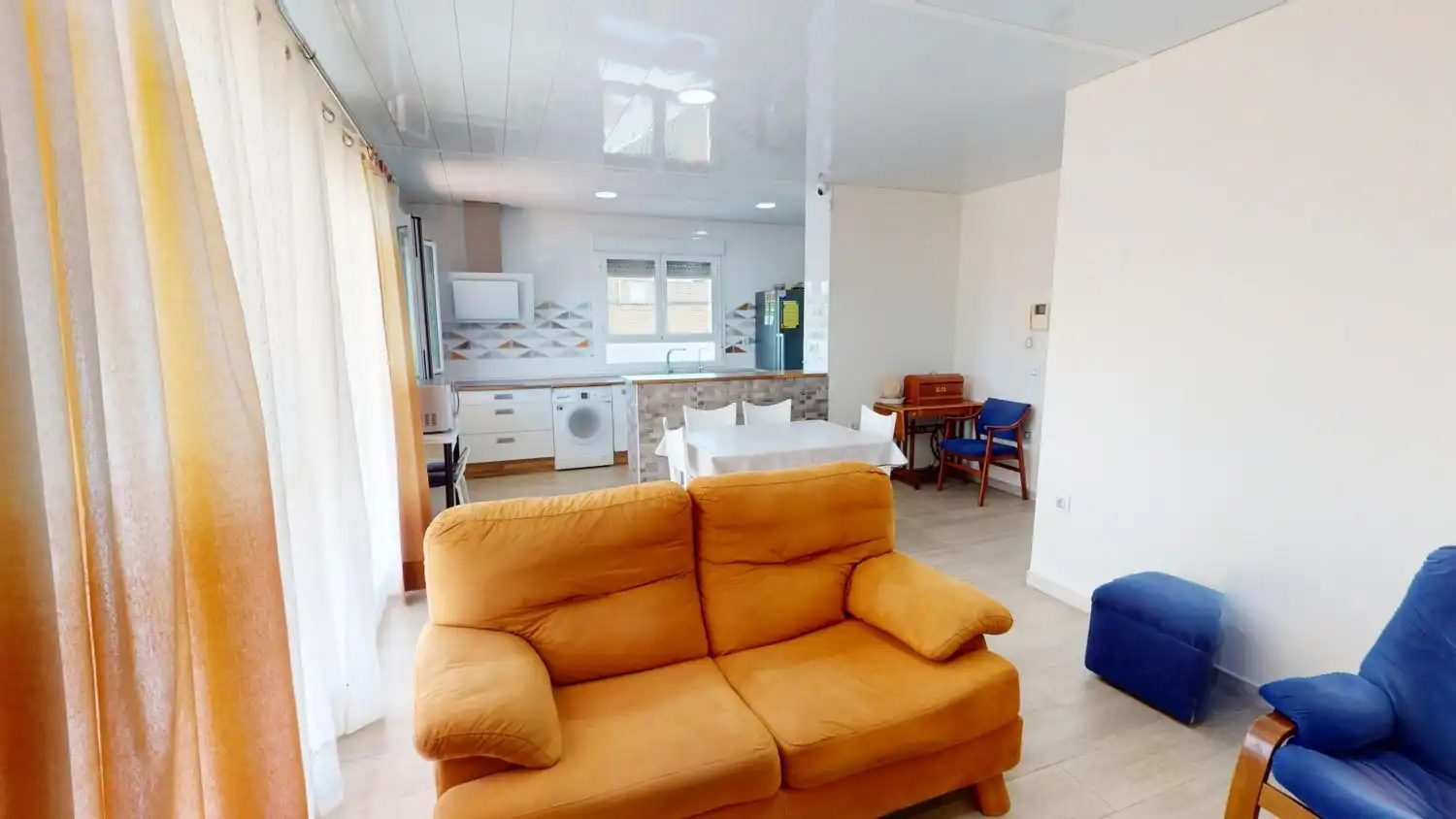 Sala d'estar de Casa o xalet en venda en Alcalá de Guadaira