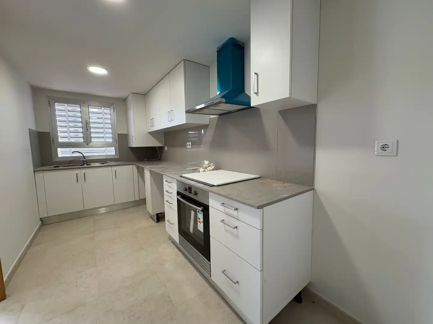 Kitchen of Flat for sale in La Pobla Llarga  with Air Conditioner, Heating and Terrace
