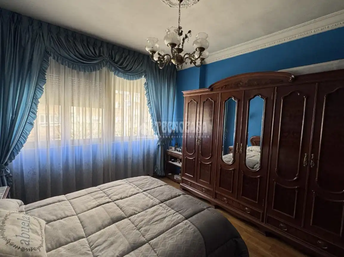 Bedroom of Detached homes for sale in León Capital   with Heating and Parquet flooring