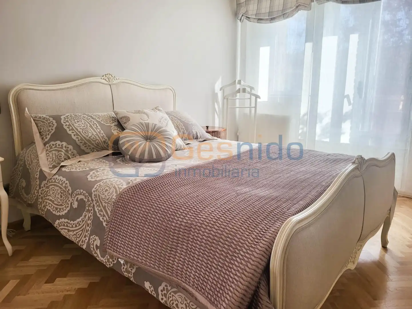 Habitación de Casa adosada en venta en Segovia con Calefacción, Parquet y Trastero