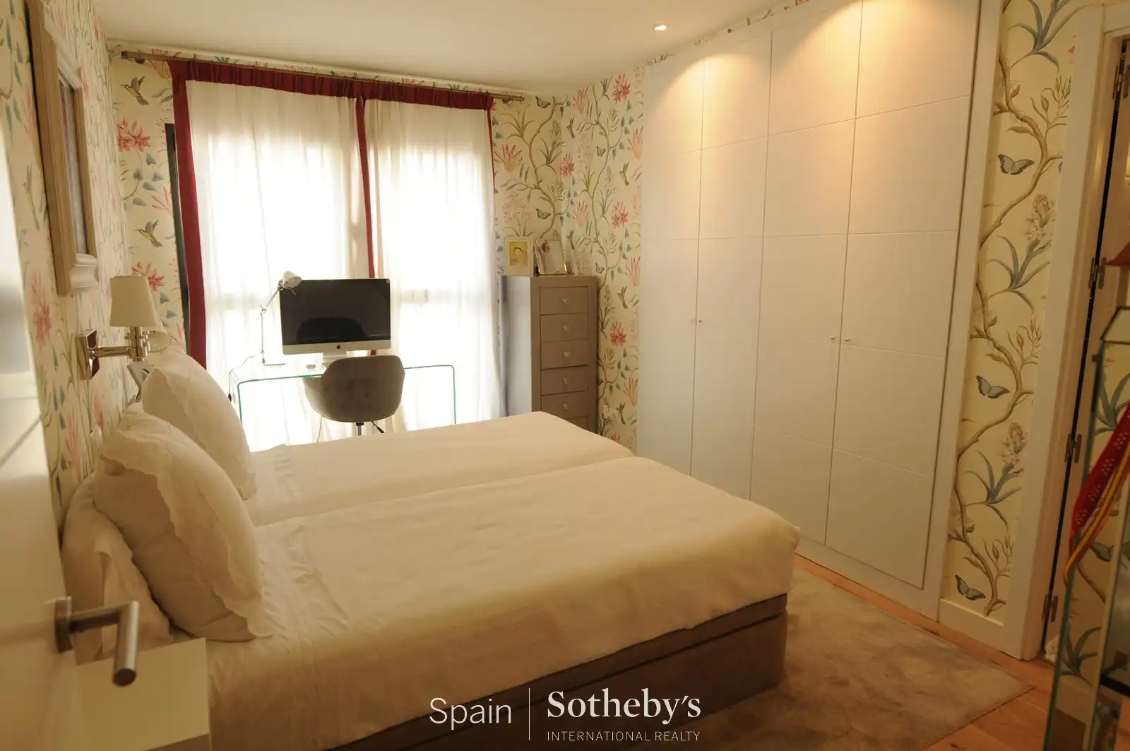 Habitación de Apartamento en venta en La Moraleja con Aire acondicionado, Terraza y Trastero