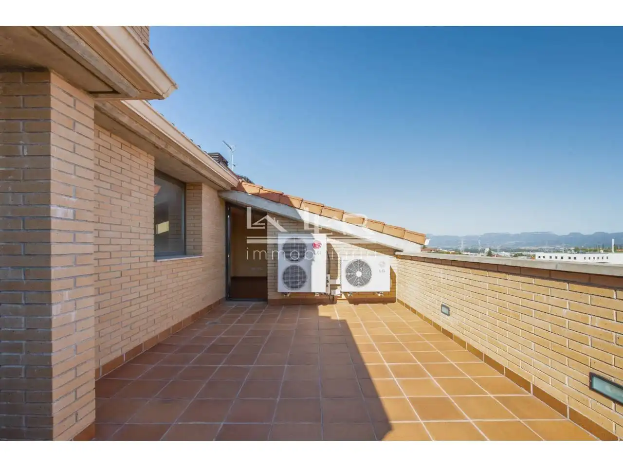 Terrassa de Dúplex en venda en Vic amb Aire condicionat, Calefacció i Parquet
