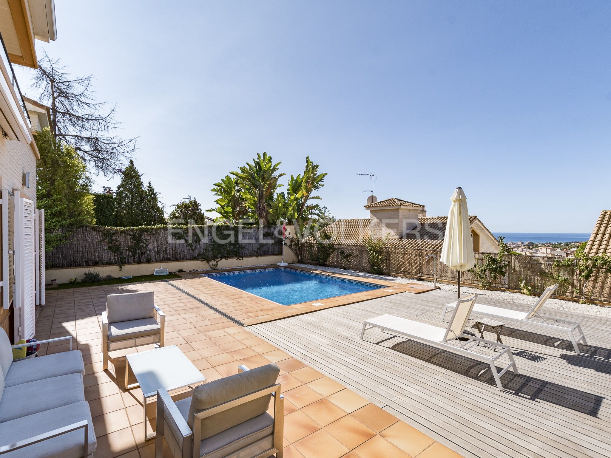 Terrace of House or chalet for sale in Vilassar de Dalt  with Air Conditioner, Heating and Private garden