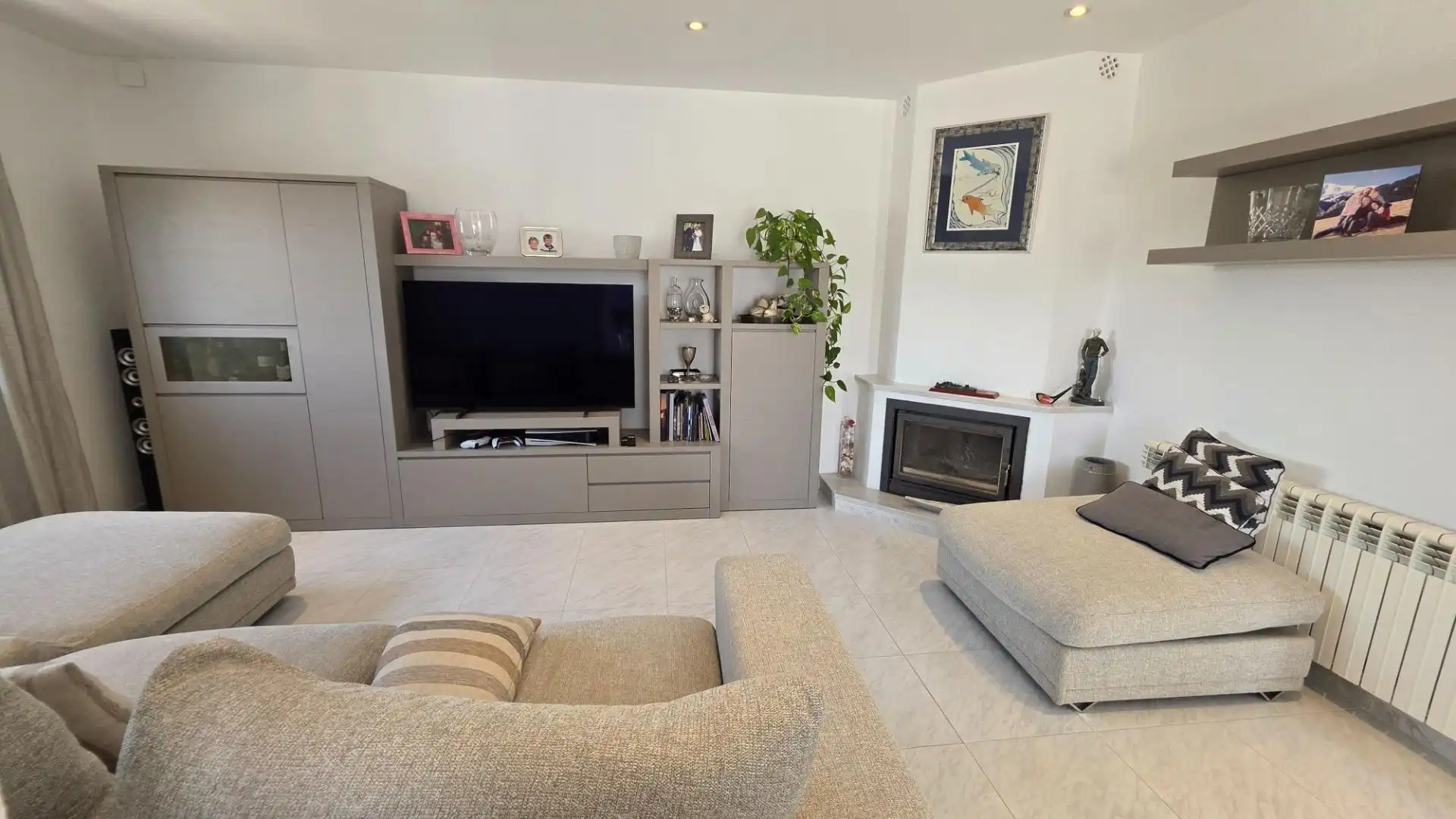 Casa con piscina en venta en Carrer Vall d'Aran, imagen 4